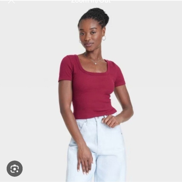 Universal Thread Tops - Women's Shrunken Short Sleeve
Scoop Neck T-Shirt - Universal
Thread™ Maroon S
